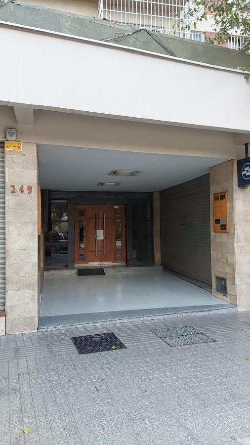 Departamento Con Cochera Muy Bien Ubicado En Ciudad Mendoza Luaran gambar